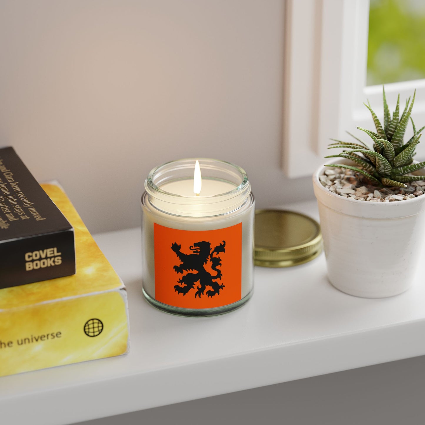 Schijn een Dutch lichtje op mij - Scented Candle: Cozy Home Vibes, Relaxing Gift, Aromatherapy, Orange Lion Design, Unique Decor, Housewarming, Self-Care