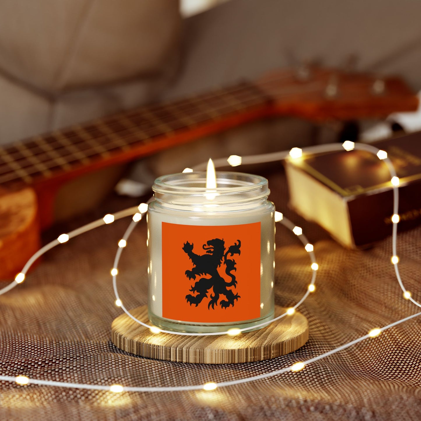 Schijn een Dutch lichtje op mij - Scented Candle: Cozy Home Vibes, Relaxing Gift, Aromatherapy, Orange Lion Design, Unique Decor, Housewarming, Self-Care
